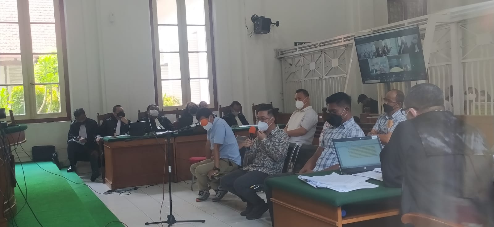 Dua Dus Isi Rp2,2 Miliar dari Pengusaha