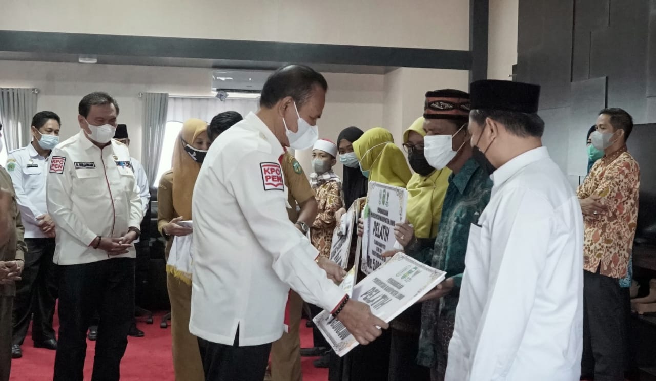 Juara Diajang STQH Terima Hadiah Uang Tunai