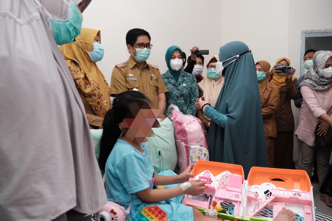 Naoemi Sudirman Bawakan Mainan untuk Asmika