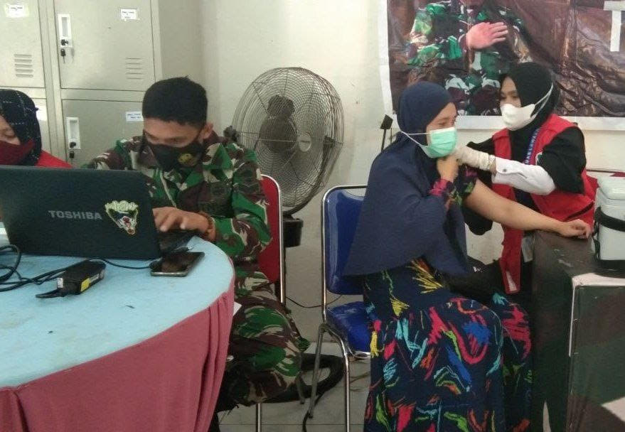 Personel Babinsa Aktif Dampingi Warga