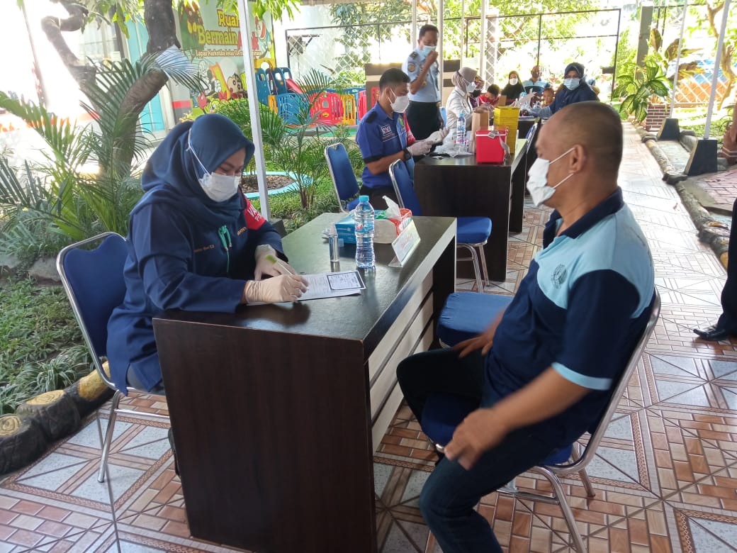 Ratusan Warga Binaan Lapas dan Tahanan Polres Gowa Divaksin