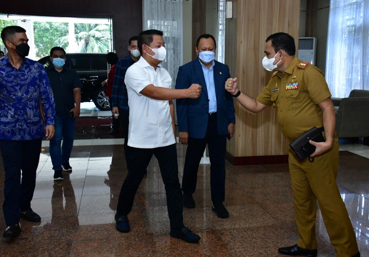 RMS – Andi Sudirman Bicara Tertutup Setengah Jam