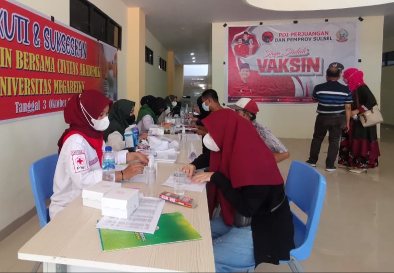 PDIP Sulsel Gelar Vaksinasi Covid -19 Tahap Pertama