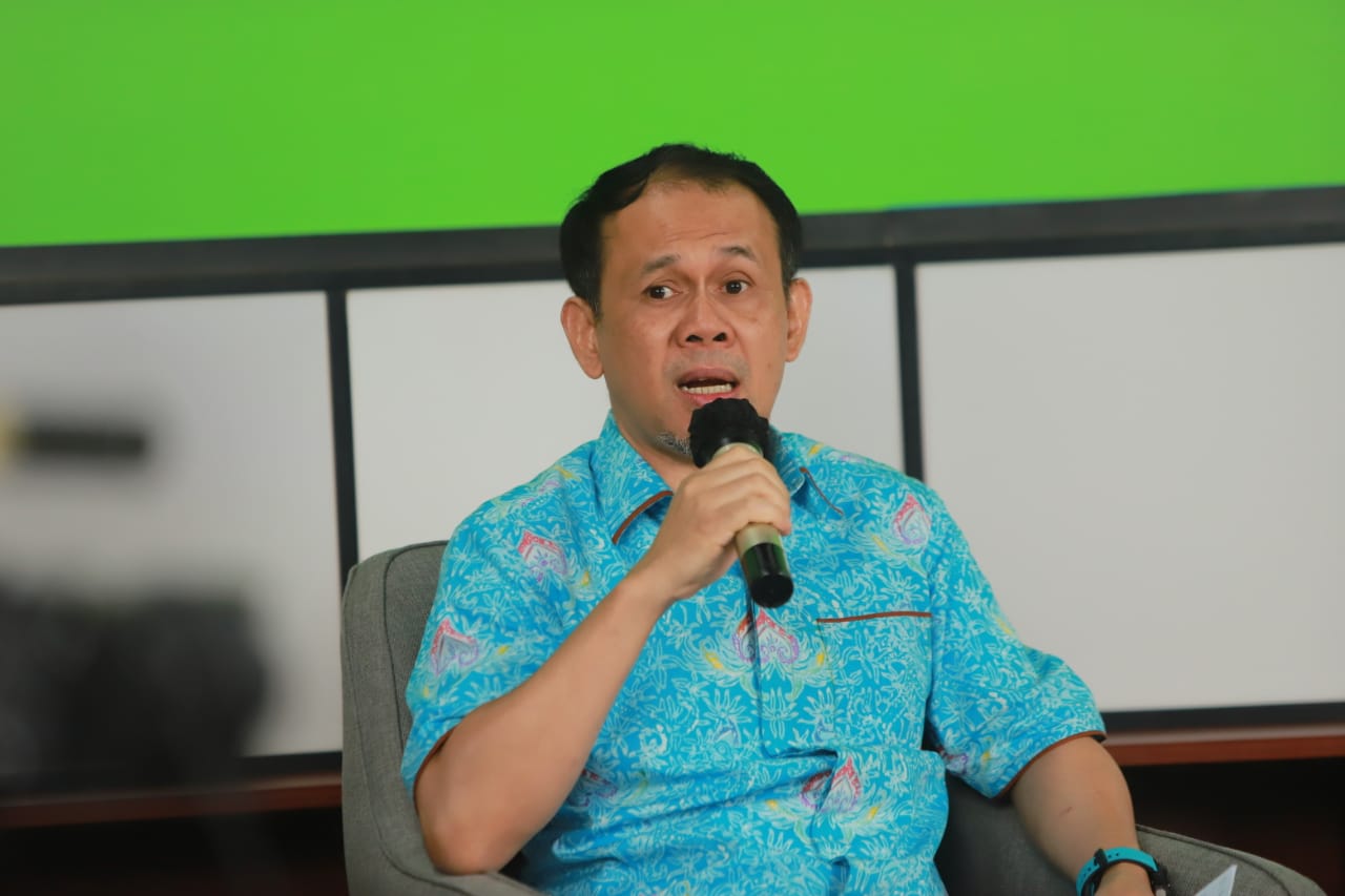 Kritik Sikap Mensos Risma