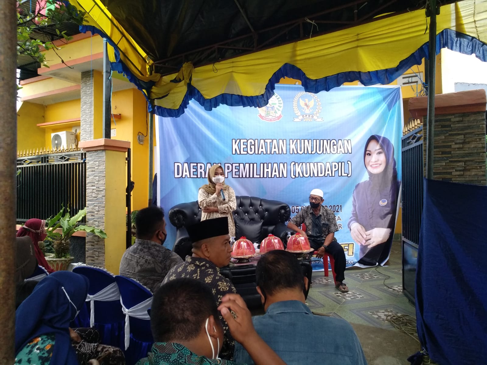 Rezki Bantu Perbaikan Jalan Perkuburan di Parangloe