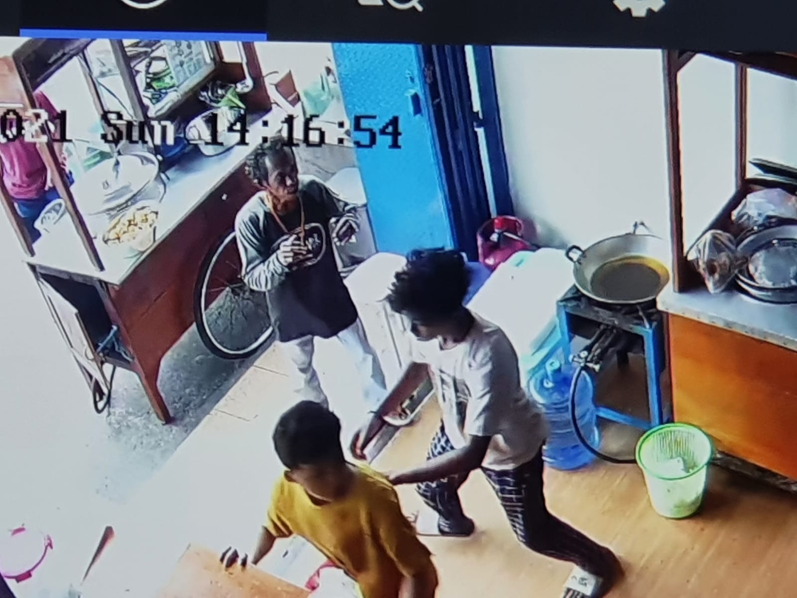 Korban Didatangi Pelaku Bersama Beberapa Temannya