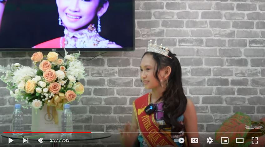 Padukan Model, Menari  dengan Bakat Kecapi