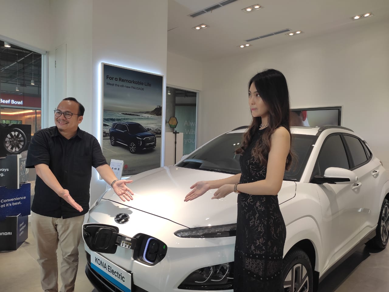 Hyundai City Store Pertama di Indonesia Timur. Sekarang Bisa Beli Mobil Sambil Jalan-jalan di Nipah Mall