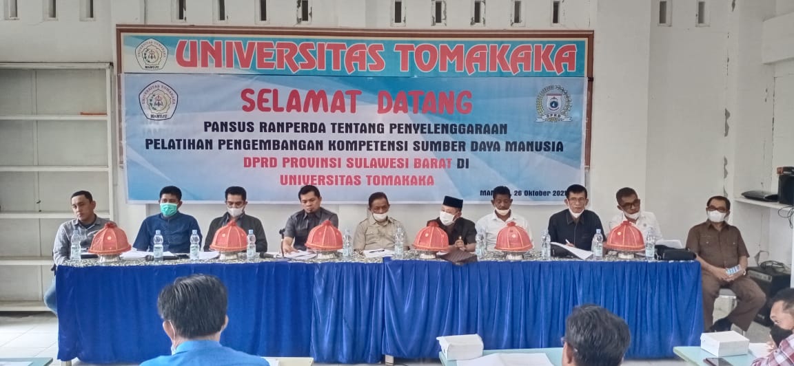 Bahas Ranperda Pelatihan dan Pengembangan Kompetensi ASN Pemprov, Pansus DPRD Sulbar Sambangi Universitas Tomakaka