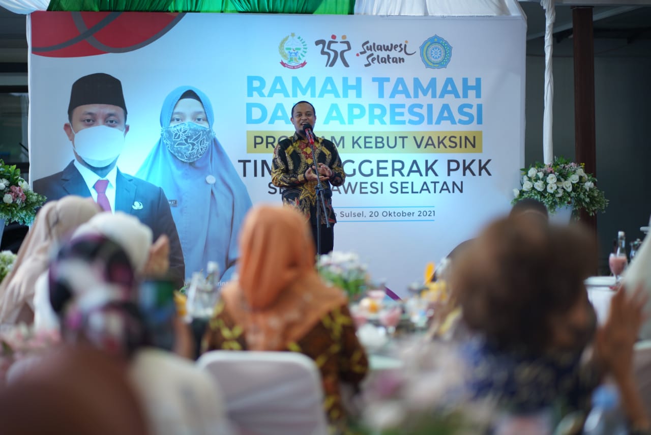 ASS Serahkan Hadiah ke Daerah yang Kebut Vaksinasinya