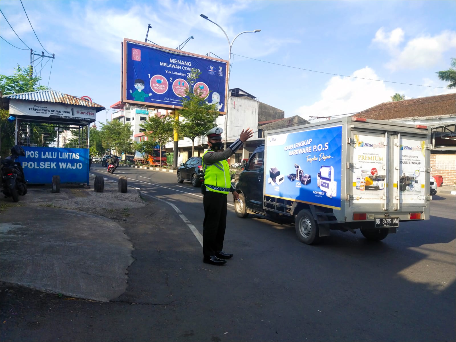 Urai Kemacetan, Satlantas Polres Pelabuhan Makassar Lakukan Gatur Saat Rawan Macet