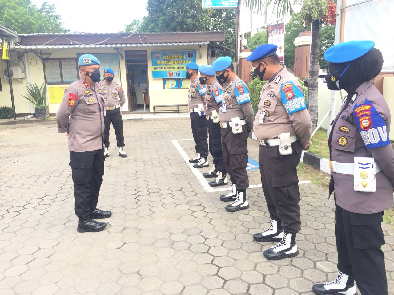 SIE Propam Polres Pelabuhan Makassar melaksanakan Apel Pagi
