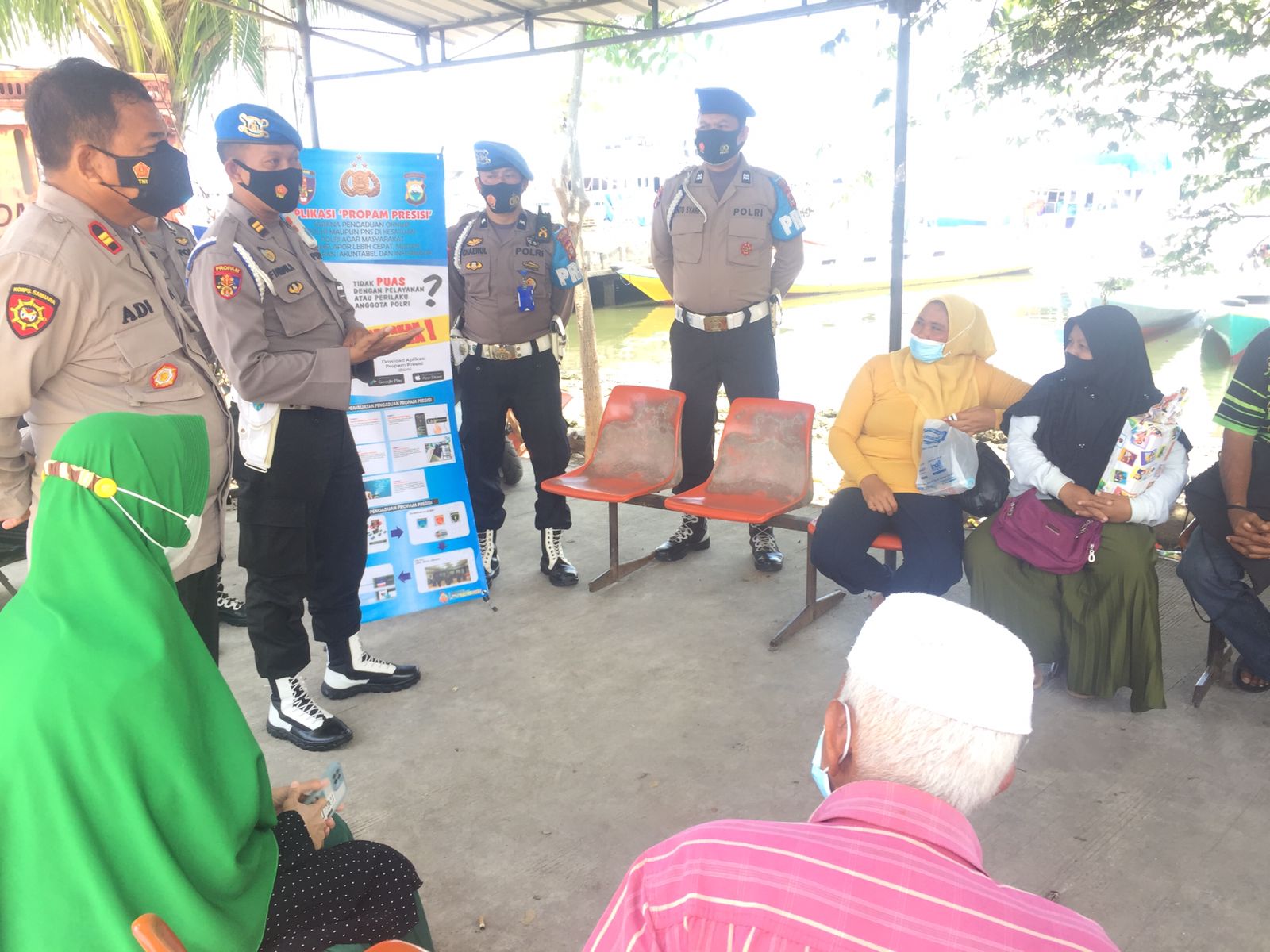 Personel Propam Polres Pelabuhan Makassar berikan Sosialisasi pada Masyarakat