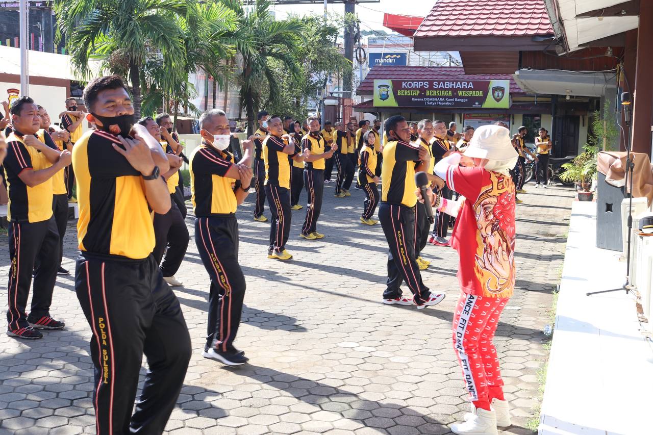Polres Pelabuhan Makassar Gelar Olahraga Senam Pagi