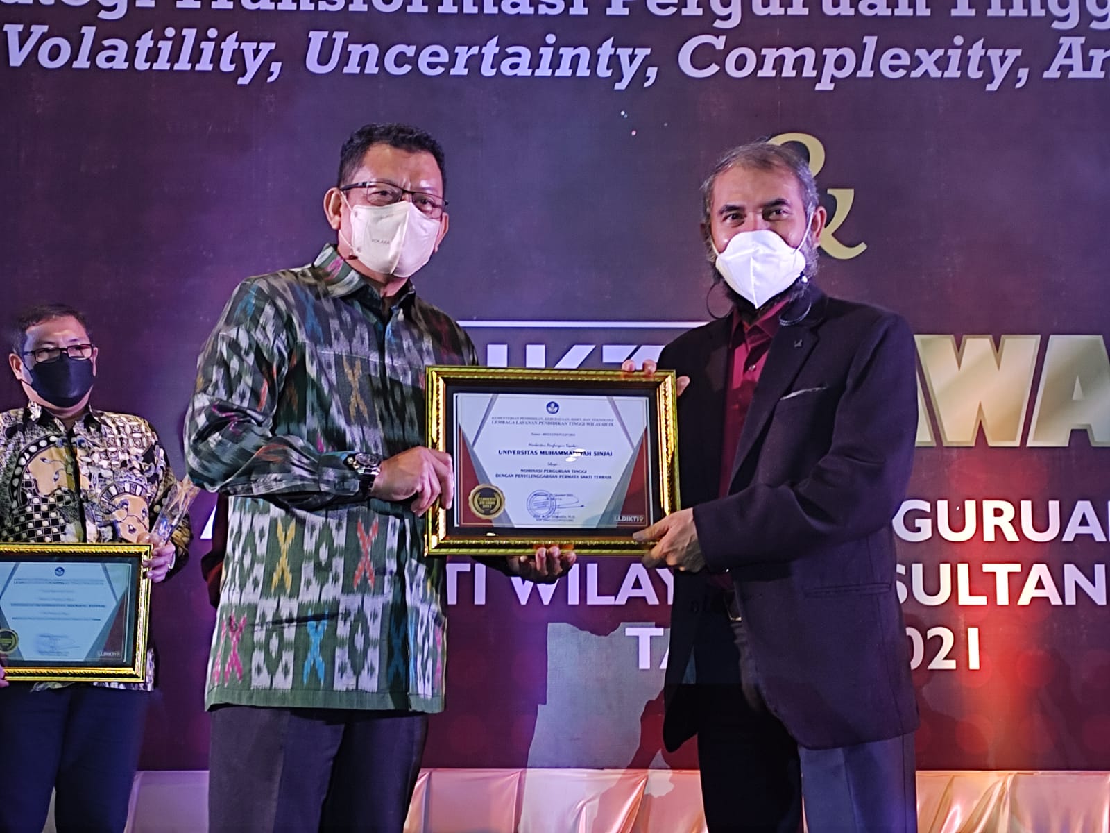 Universitas Muhammadiyah Sinjai Raih Dua Penghargaan LLDikti IX Awards 2021