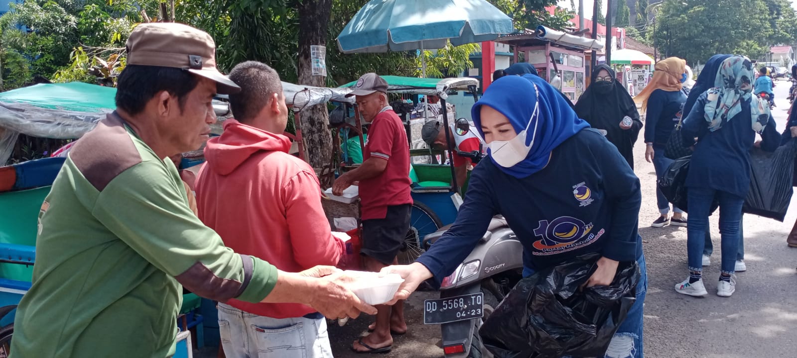Garnita Malahayati Maros Bagi Makanan