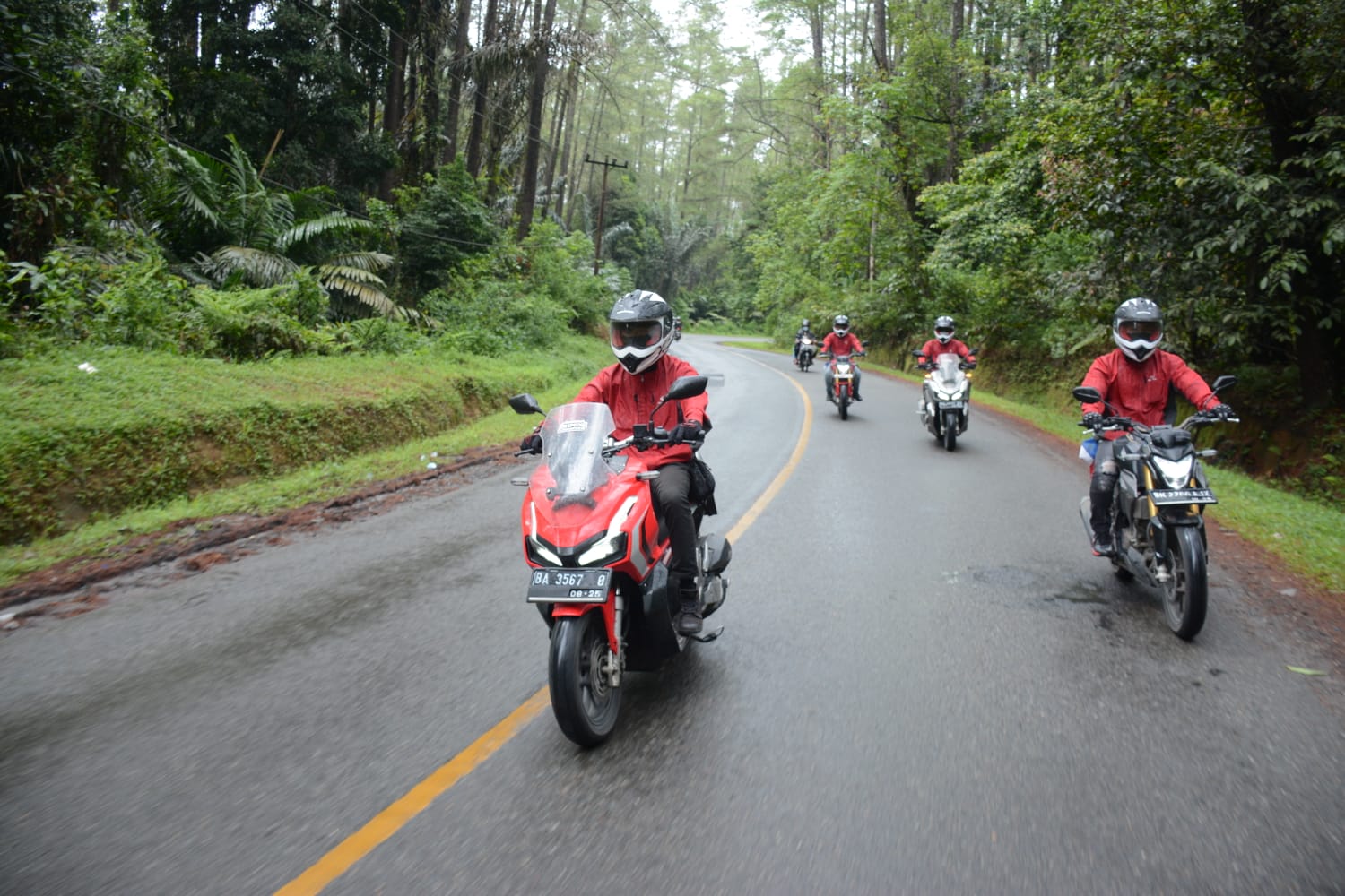 Bikers Honda Lintasi Enam Pulau