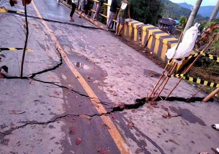 Jembatan Roboh, Jalur  Palopo-Luwu Terputus