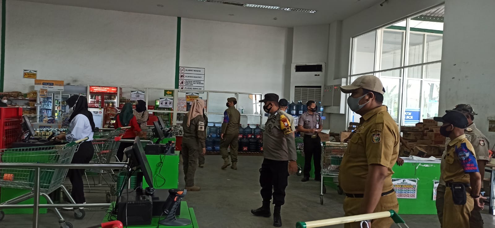 Polres Pelabuhan Makassar Pantau dan Imbau Prokes