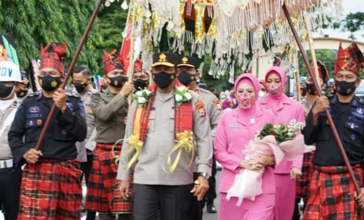 Wakapolda dan Kapolrestabes Sambut Kapolda Baru