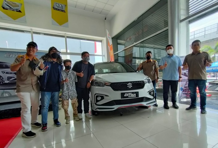 All New Ertiga Suzuki Sport FF Mengaspal di Makassar