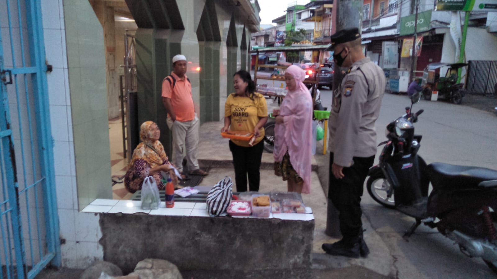 Unit Binmas Polsek Ujung Tanah Rutin Binluh Lawan Covid-19