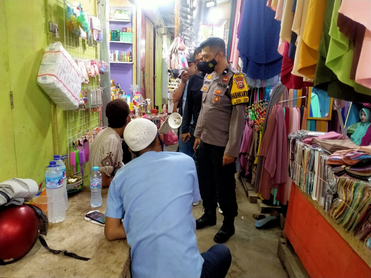 Bhabinkamtibmas Ende Blusukan diwilayah kerjanya Terkait PPKM