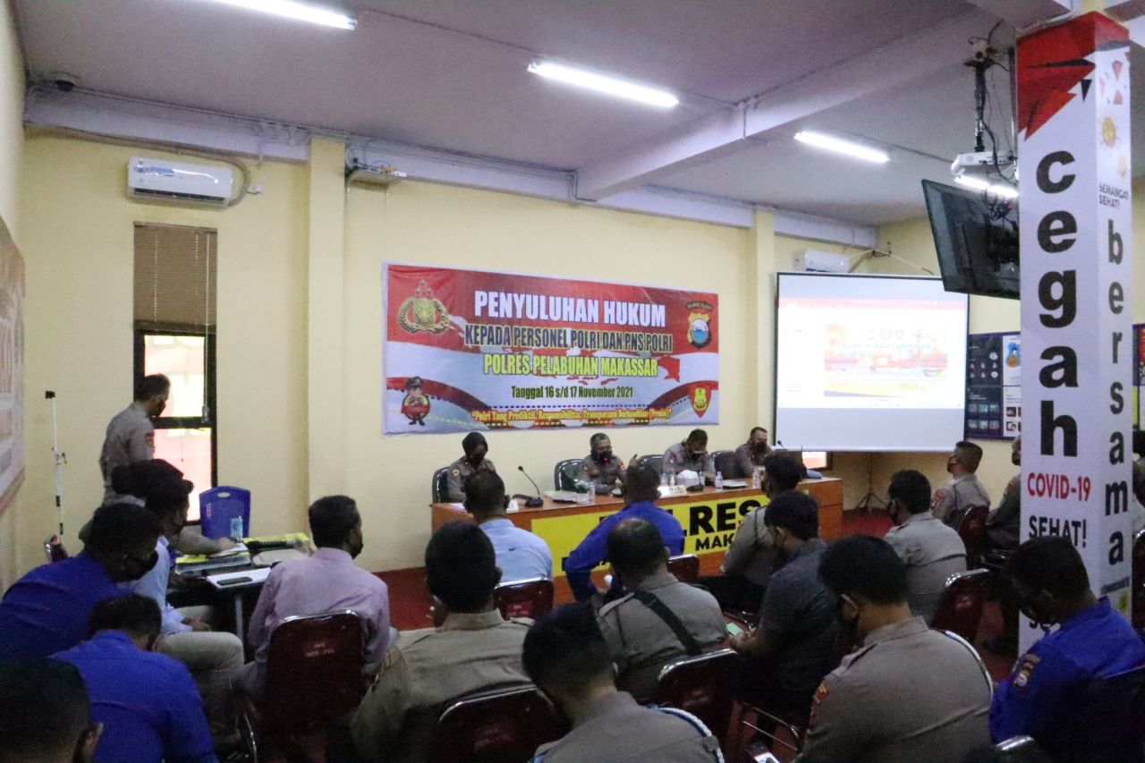 Polres Pelabuhan Makassar Gelar Penyuluhan Hukum Untuk Personelnya