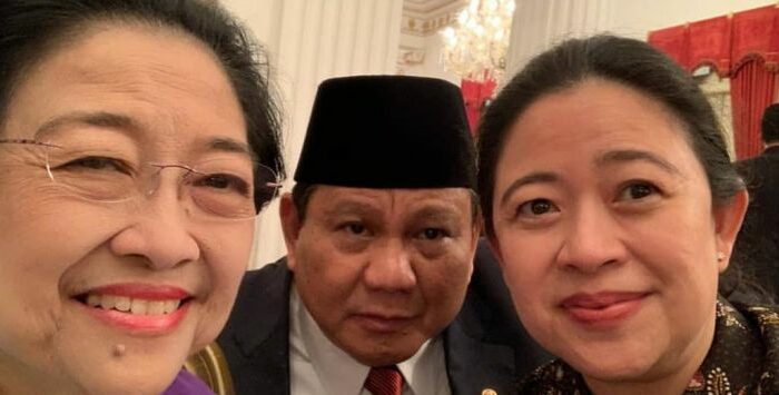 Balon Capres dan Cawapres Bentuk Relawan di Makassar