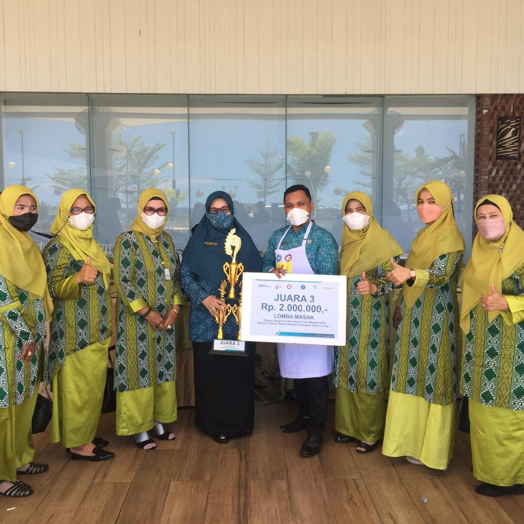 PKK Enrekang Juara III Lomba Masak