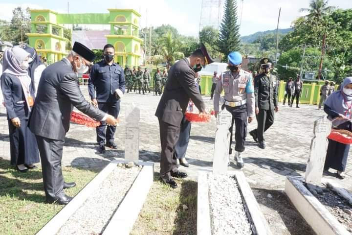 Hari Pahlawan Bupati Gelar Ziarah Nasional