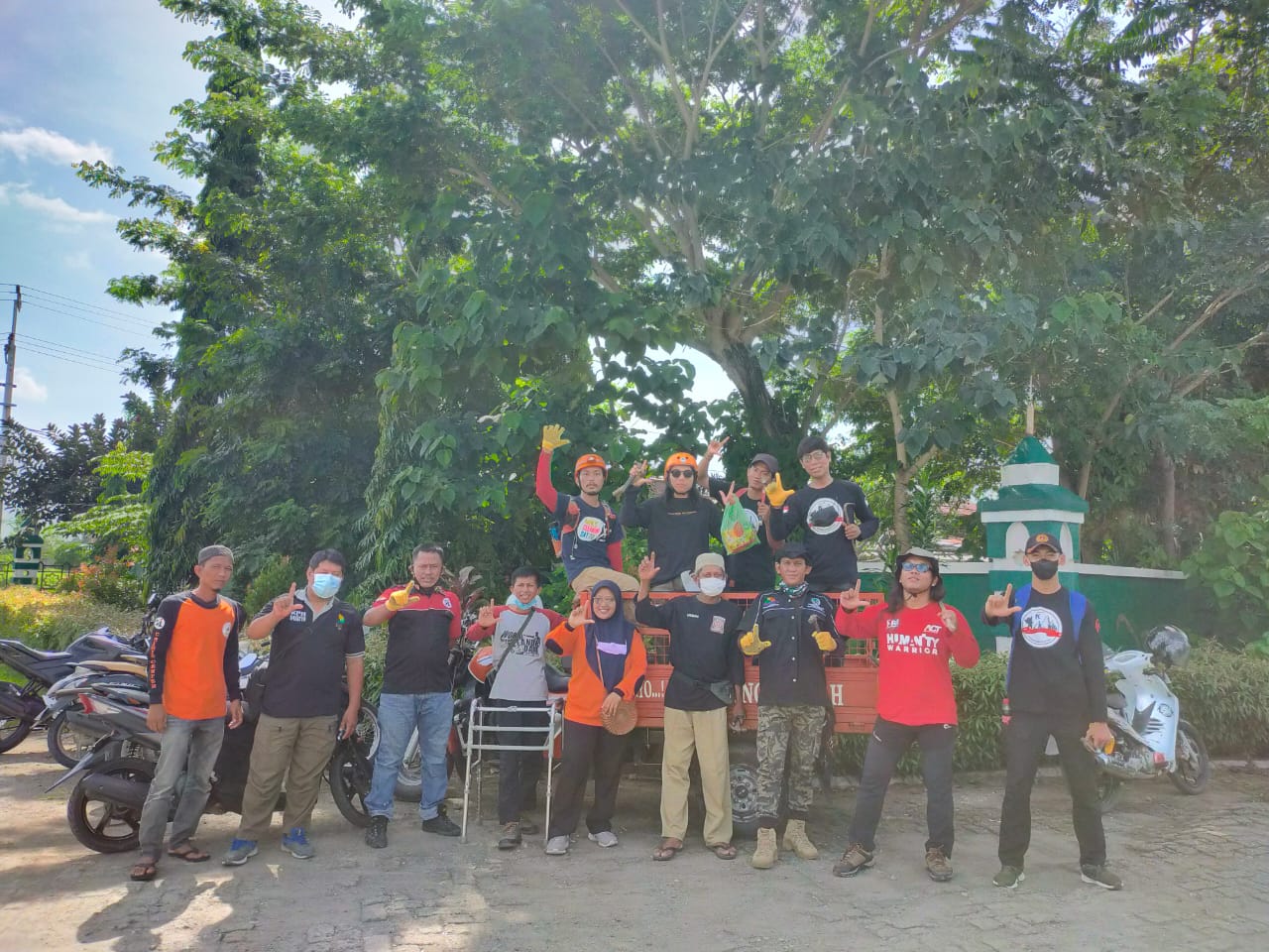 FKPA Pinrang dan KPH Sawitto Aksi Cabut Paku di Pohon
