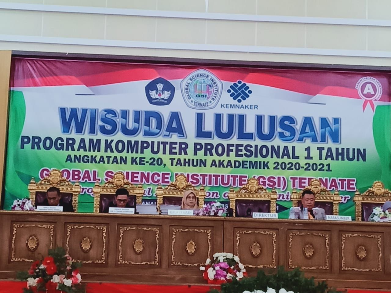 Guru Besar UNM Bawakan Orasi Ilmiah di Wisuda GSI Ternate