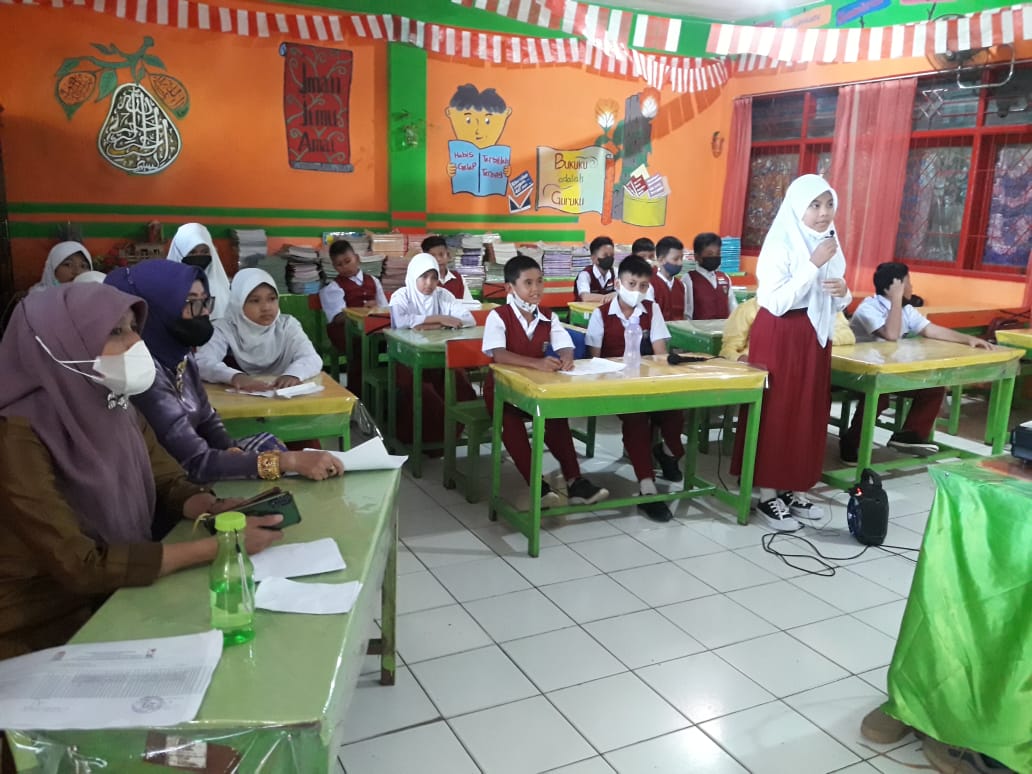 Peringati HUT Makassar, Murid  SDN Borong Jalani Rapid Test
