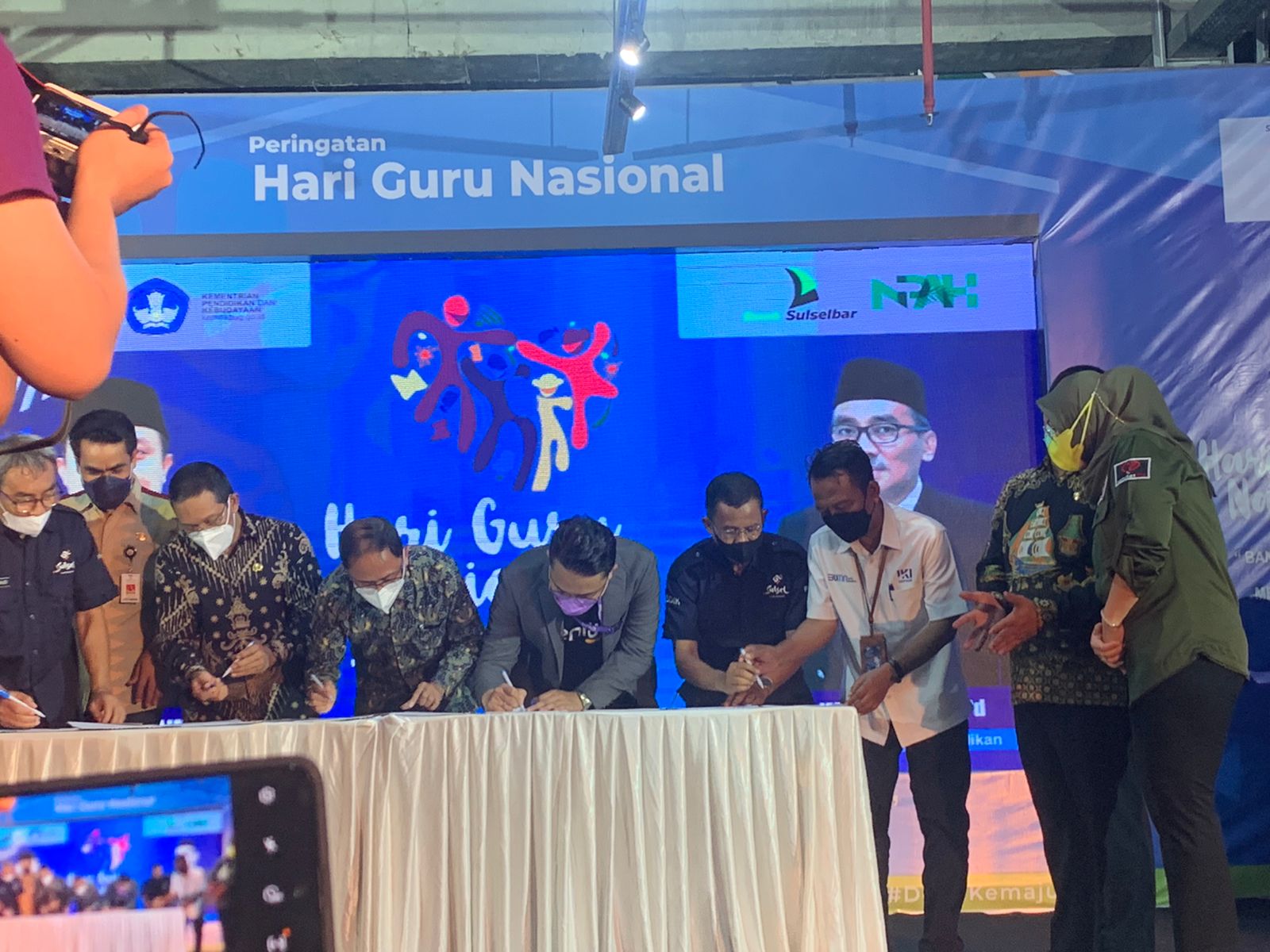 UT Makassar-Disdik Sulsel Tandatangani Nota Kerja Sama di HGN ke-76