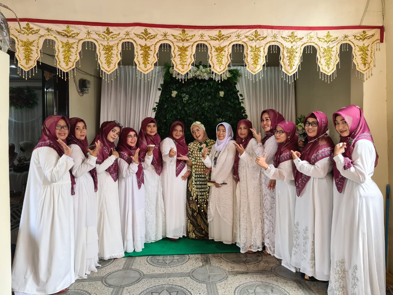 Tim Salawat Majelis Taklim Darussalam Tampil Apik di Hajatan Anggotanya