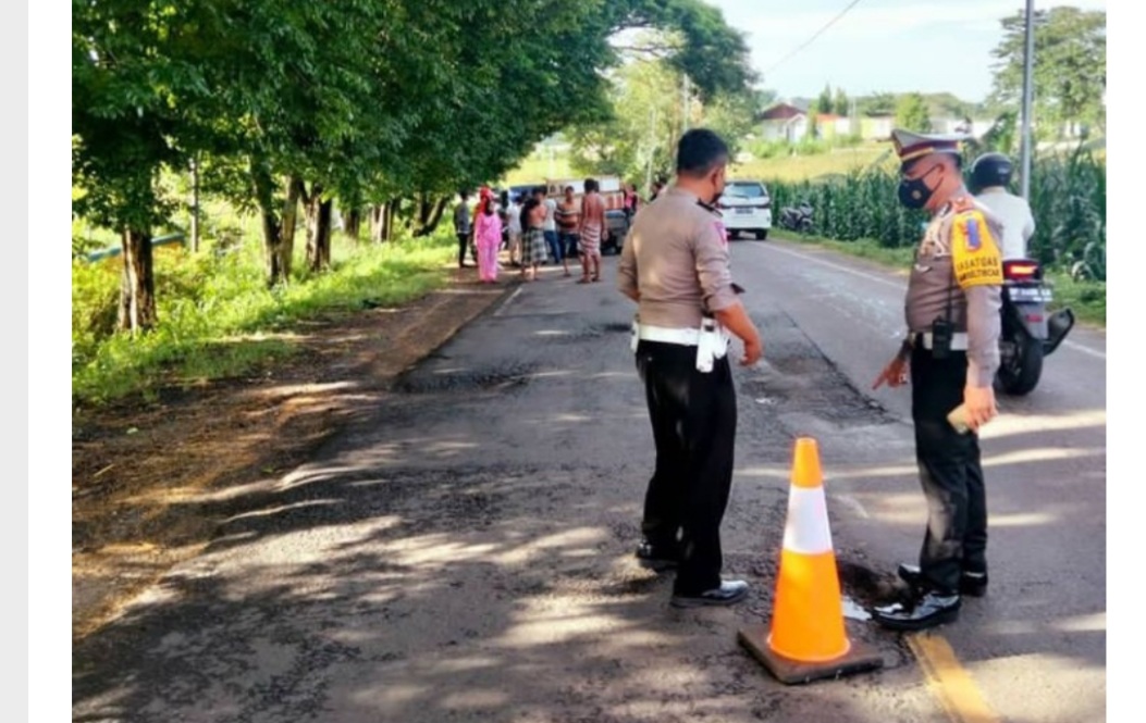 Seorang Remaja Tewas Digilas Minibus