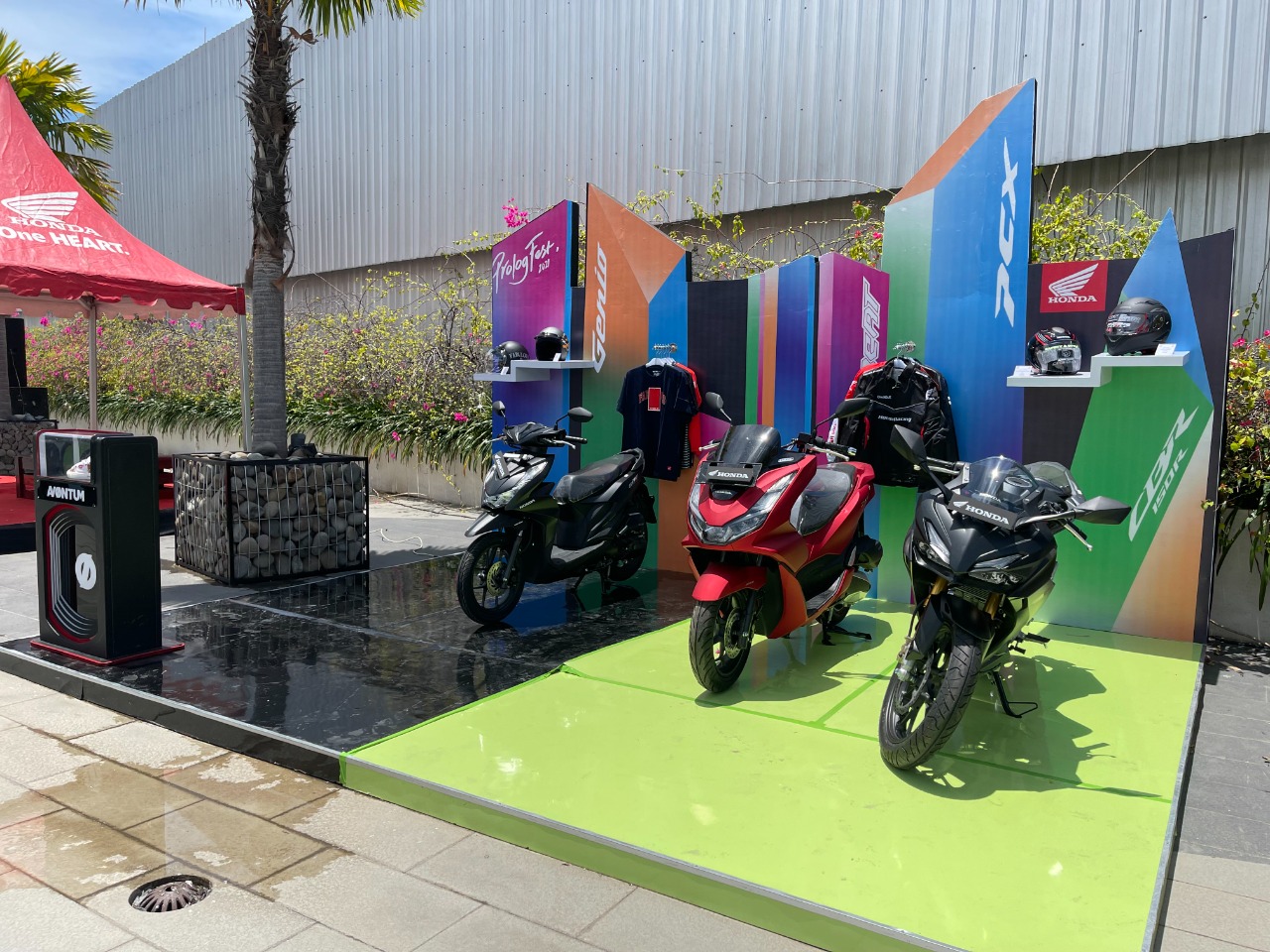 Kolaborasi Prolog dan Honda