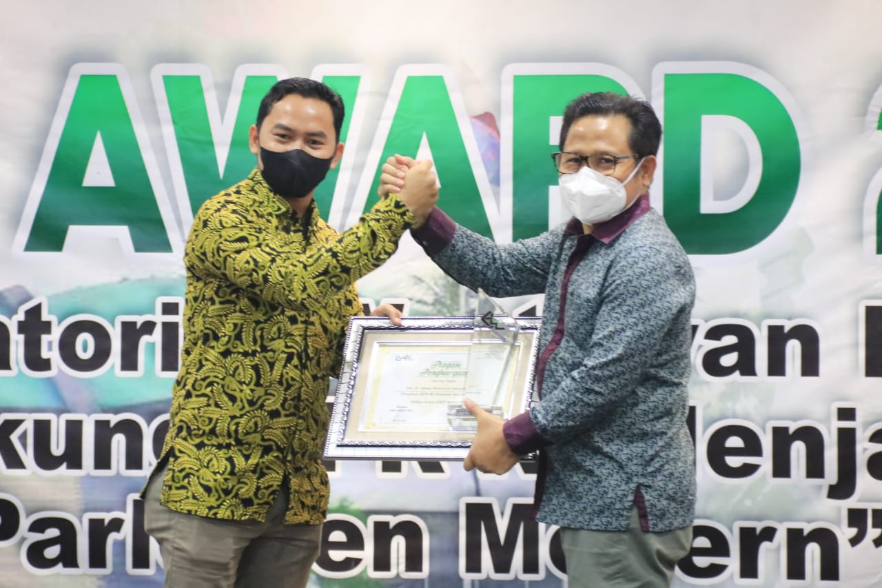 Muhaimin Raih Penghargaan Pimpinan DPR Humanis