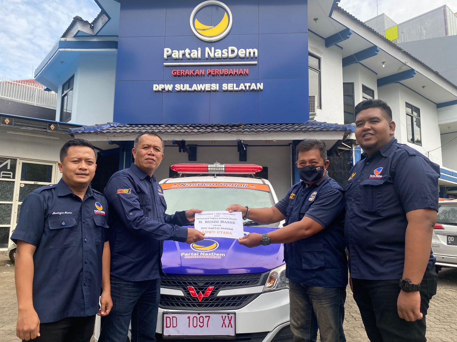 RMS Bantu Ambulans Untuk Nasdem Luwu Utara