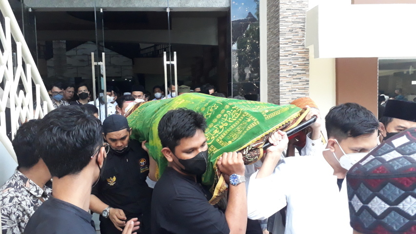 Sosoknya Sederhana, Periang dan Penyayang Keluarga