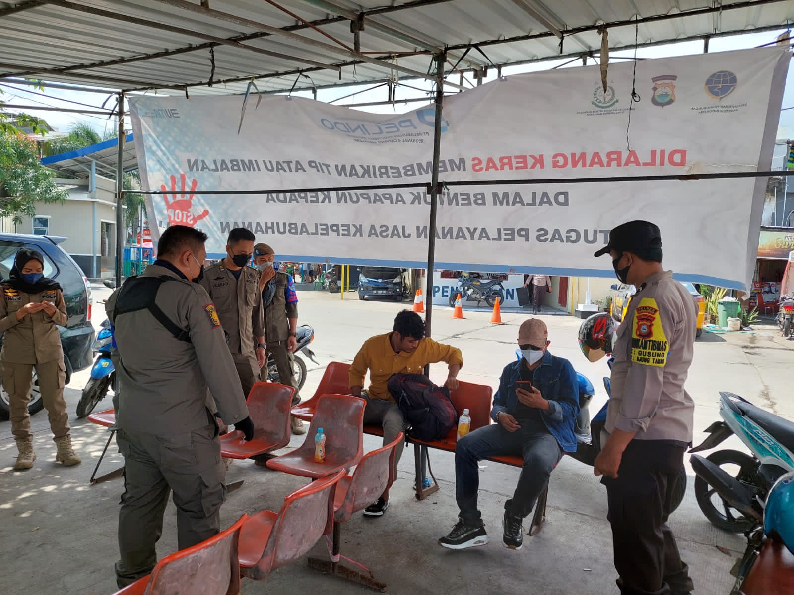 Polres Pelabuhan Makassar  Operasi Yustisi Perketat Prokes