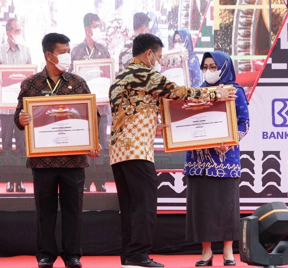 Gowa Raih Anugerah Pratama Perkebunan Indonesia Award