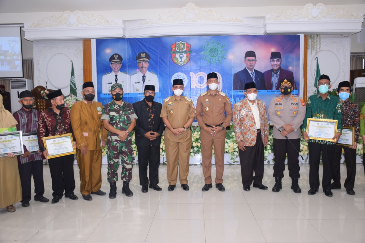 Milad Muhammadiyah di Kabupaten Wajo, Amran Mahmud Dikukuhkan Jadi Pendekar Madya