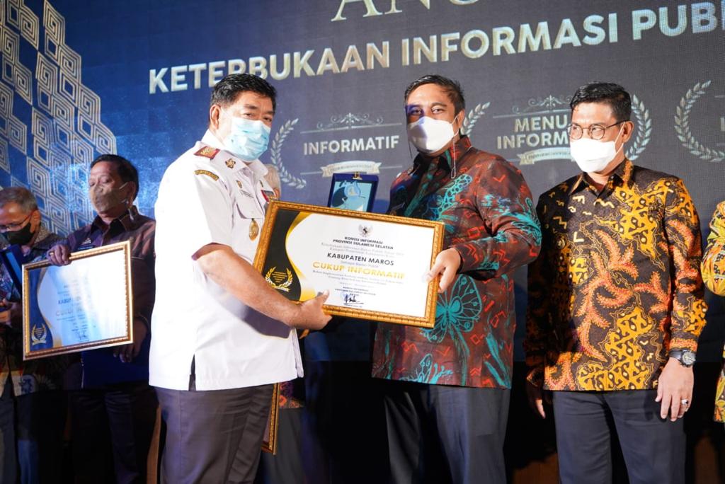 Maros Peroleh Penghargaan di Ajang Anugerah Keterbukaan Informasi Publik Sulsel