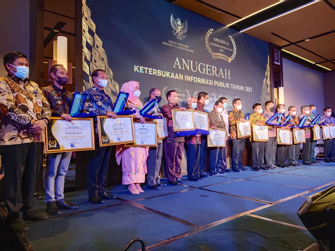 Pemkab Wajo Raih Penghargaan dari Komisi Informasi