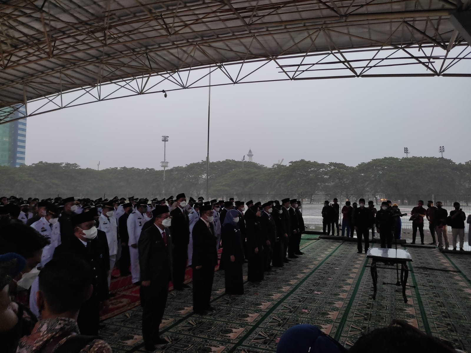 Danny Lantik Ratusan Pejabat di Tengah Hujan Lebat