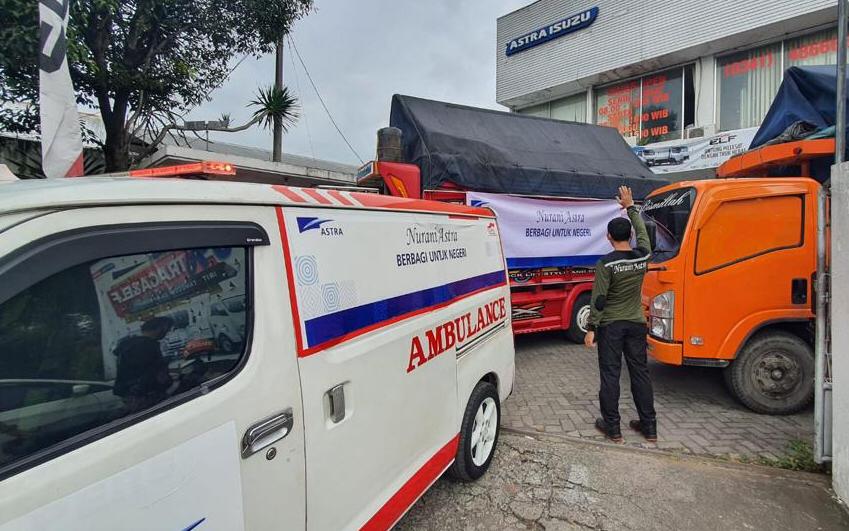 Nurani Astra Salurkan Bantuan Tahap Awal Rp4,4 Miliar Untuk Korban Erupsi Gunung Semeru