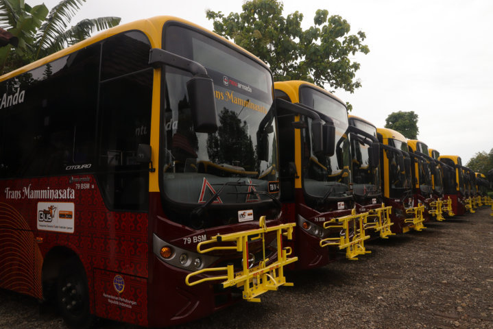 Operasional Teman Bus Disorot,  Gubernur Ingin Jalan Terus