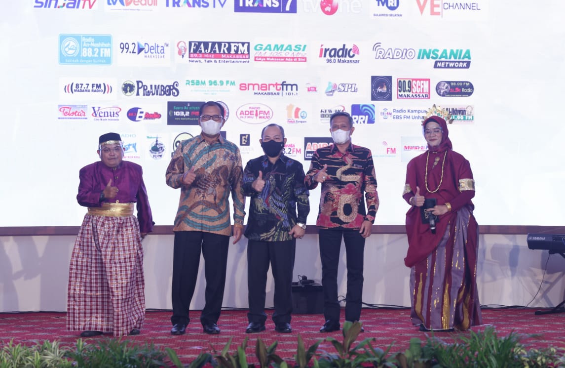 Danny Raih Penghargaan Kepala Daerah Peduli Penyiaran